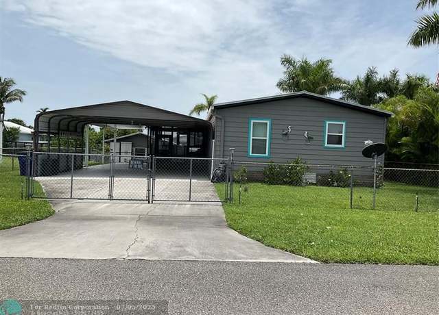 Property at 1558 Chobee St, Okeechobee, FL 34974, 2 beds, 2 baths