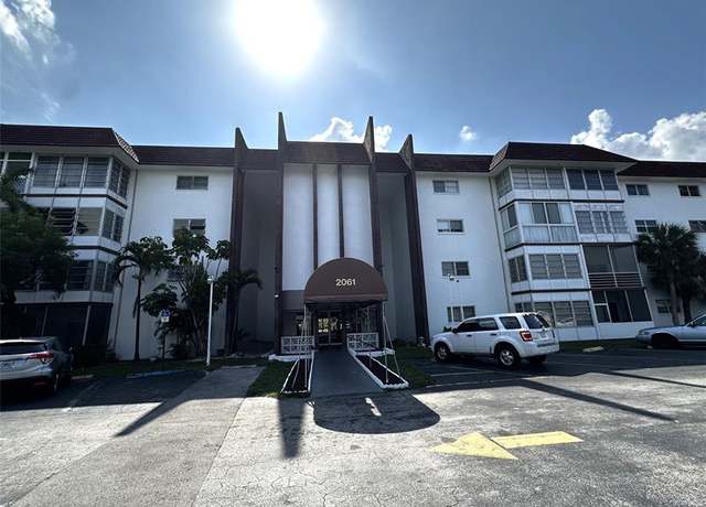 Property at 2061 NW 47th Ter #414, Lauderhill, FL 33313, 1 bed, 1.5 baths