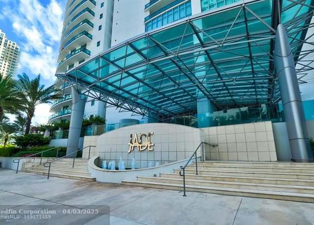 Property at 1331 Brickell Bay Dr #1908, Miami, FL 33131, 2 beds, 2 baths