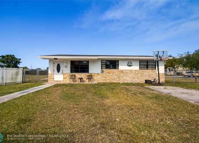 Property at 750 NW 7th Ave, Florida City, FL 33034, 3 beds, 1 bath