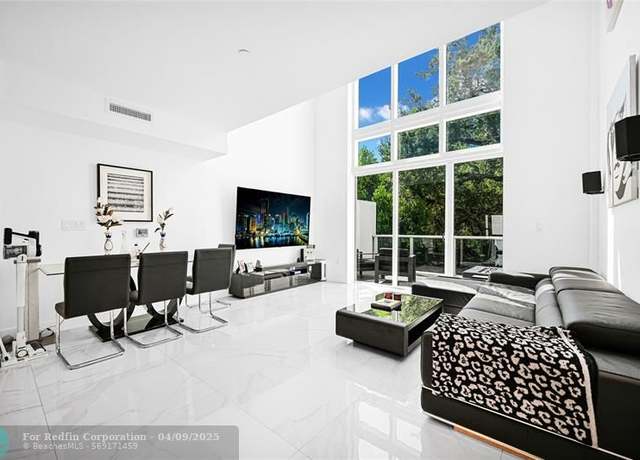 Property at 455 NE 39th St #205, Miami, FL 33137, 2 beds, 2 baths