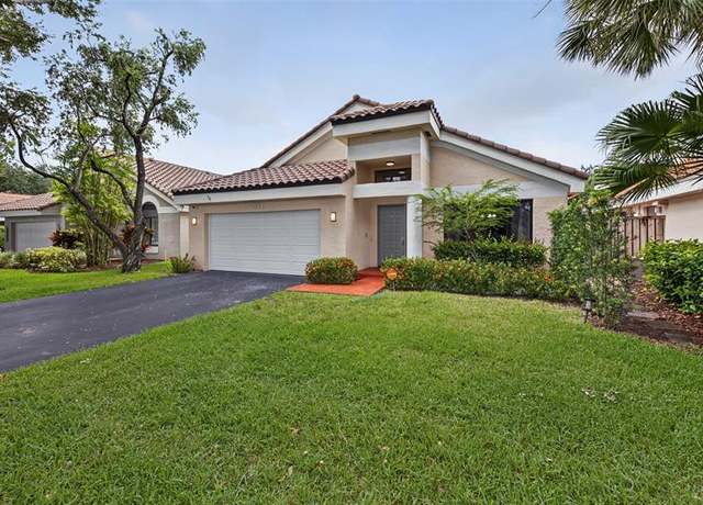 Property at 9801 NW 18th Pl, Plantation, FL 33322, 3 beds, 2 baths