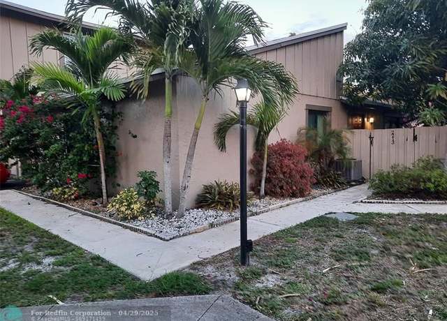 Property at 2213 NW 56th Ave Unit 3-C, Lauderhill, FL 33313, 2 beds, 1.5 baths