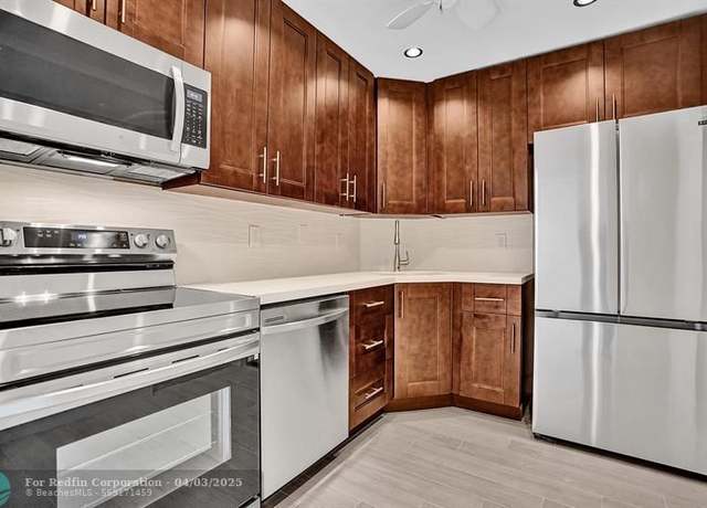 Property at 3115 Oakland Shores Dr Unit E109, Oakland Park, FL 33309, 2 beds, 2 baths