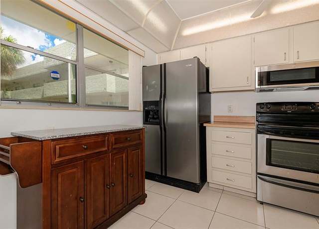 Property at 6075 N Sabal Palm Blvd #204, Tamarac, FL 33319, 2 beds, 2 baths
