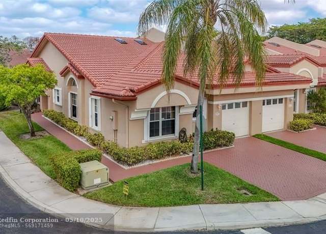 Property at 9817 Malvern Dr #9817, Tamarac, FL 33321, 3 beds, 2 baths