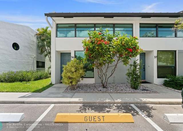 Property at 3900 NE 18th Ave Unit 36H, Oakland Park, FL 33334, 2 beds, 2.5 baths