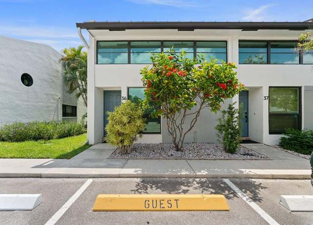 Property at 3900 NE 18th Ave Unit 36H, Oakland Park, FL 33334, 2 beds, 2.5 baths