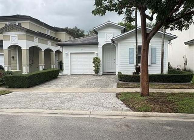 Property at 215 NE 36th Ter, Homestead, FL 33033, 3 beds, 2 baths