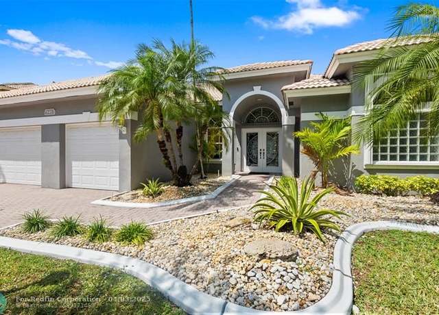 Property at 16483 Segovia Cir, Fort Lauderdale, FL 33331, 4 beds, 3 baths