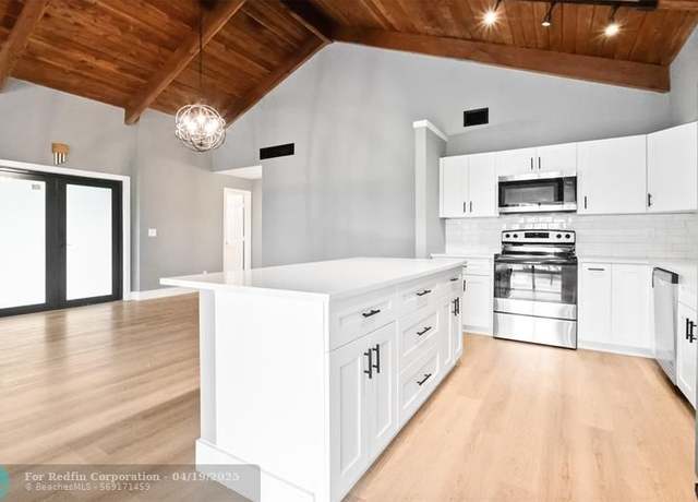 Property at 2146 Nova Village Dr #2146, Davie, FL 33317, 3 beds, 2 baths