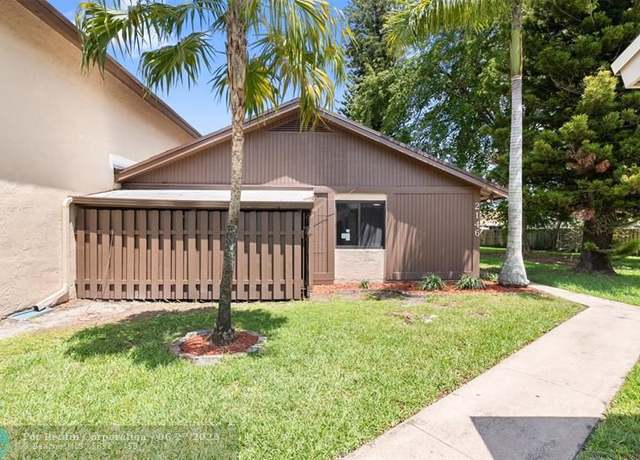 Property at 2146 Nova Village Dr #2146, Davie, FL 33317, 3 beds, 2 baths