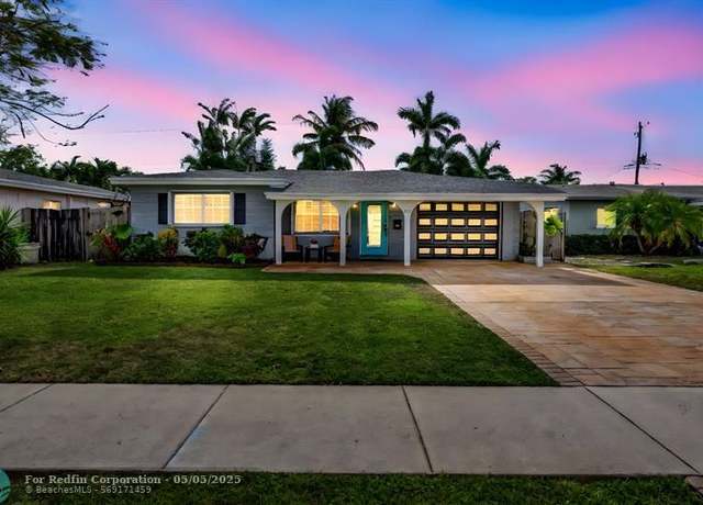 Property at 4621 NE 4th Ave, Oakland Park, FL 33334, 2 beds, 2 baths