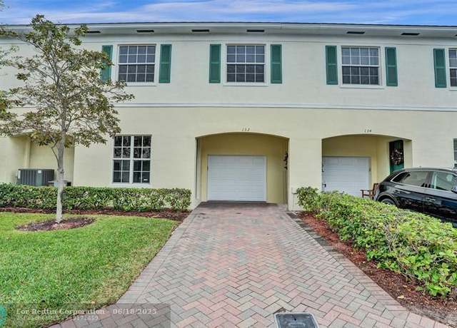 Property at 132 SW 7th Ct, Pompano Beach, FL 33060, 3 beds, 2.5 baths