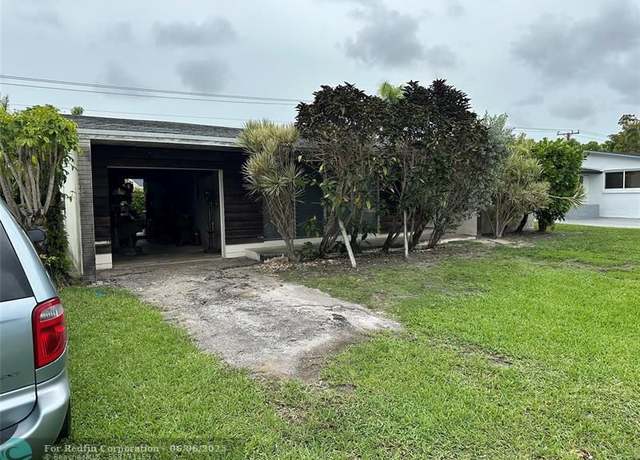 Property at 4601 SW 94th Ave, Miami, FL 33165, 2 beds, 1 bath