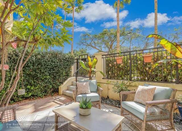 Property at 2506 Gardens Pkwy, Palm Beach Gardens, FL 33410, 2 beds, 3.5 baths