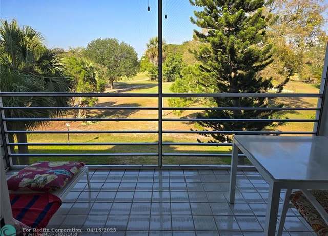 Property at 535 Oaks #308, Pompano Beach, FL 33069, 2 beds, 2 baths