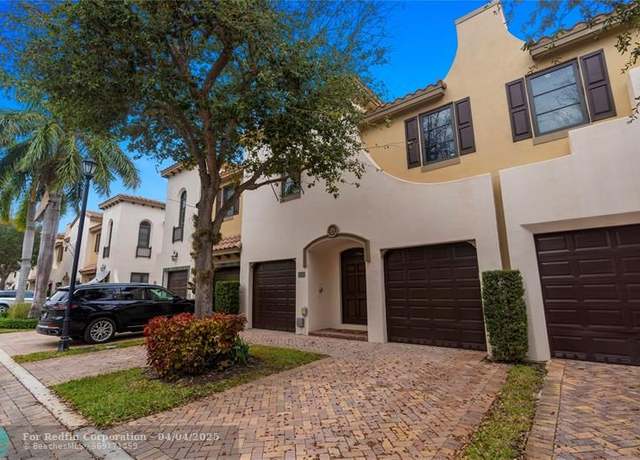 Property at 515 Via Villagio, Hypoluxo, FL 33462, 3 beds, 2.5 baths