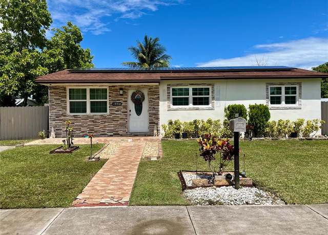 Property at 19741 SW 114th Pl, Miami, FL 33157, 4 beds, 2 baths