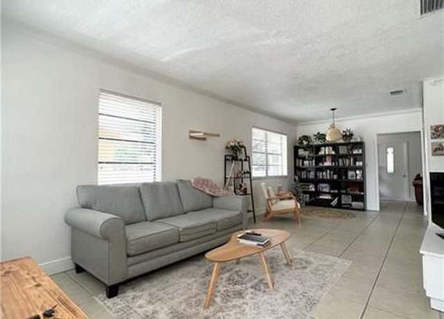 Property at 225 E 41st St, Hialeah, FL 33013, 4 beds, 3.5 baths