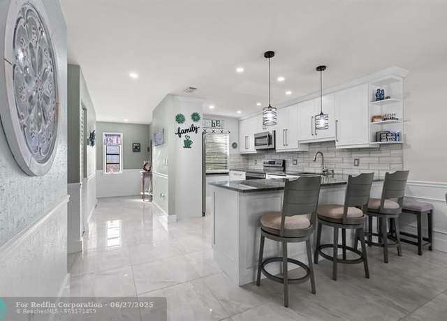 Property at 21215 Lago Cir Unit F, Boca Raton, FL 33433, 2 beds, 2 baths