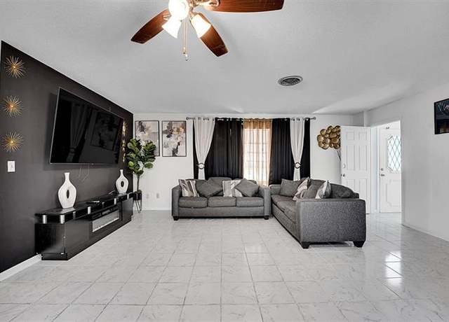Property at 223 E Arbor Ave, Port St. Lucie, FL 34952, 2 beds, 2 baths