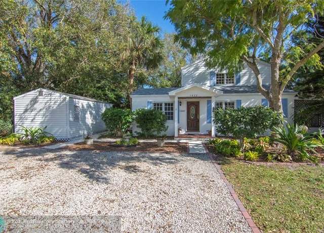 Property at 1822 23rd Ave, Vero Beach, FL 32960, 5 beds, 2 baths