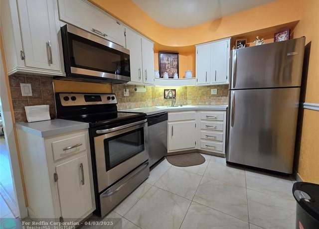 Property at 3300 NE 36th St #114, Fort Lauderdale, FL 33308, 1 bed, 1 bath