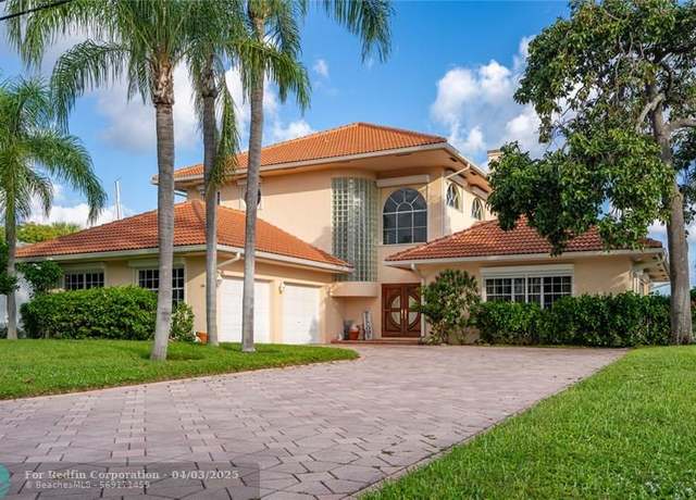 Property at 2671 NE 22nd Ct, Pompano Beach, FL 33062, 3 beds, 2.5 baths