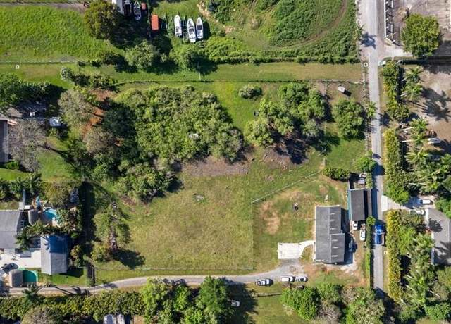 Property at 5401 SW 160th Ave, Southwest Ranches, FL 33331, 4 beds, 2 baths