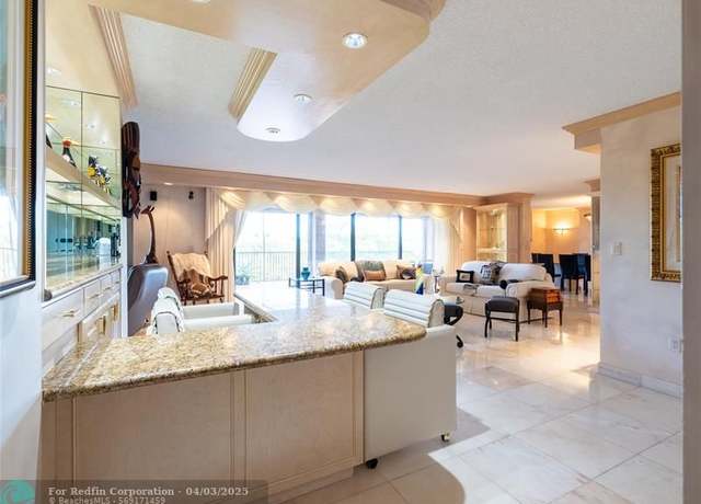 Property at 2802 N 46th Ave Unit B616, Hollywood, FL 33021, 3 beds, 2.5 baths