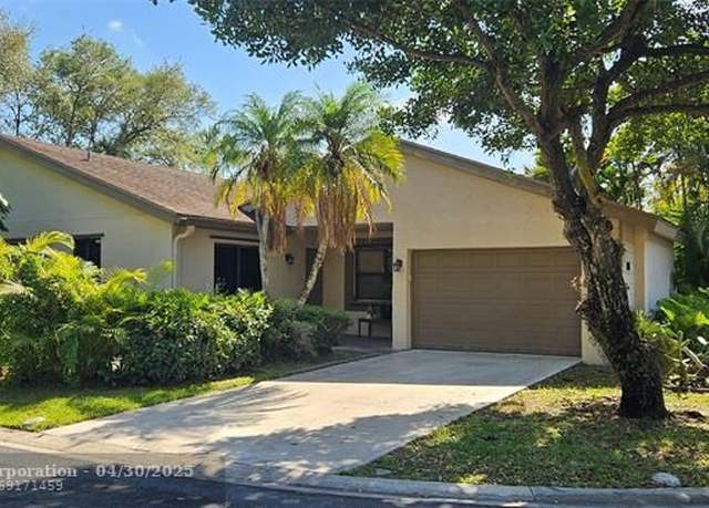 Property at 2216 Seagrape Cir, Coconut Creek, FL 33066, 2 beds, 2 baths