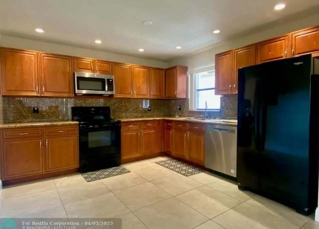 Property at 9609 Riverside Dr Unit 6B, Coral Springs, FL 33071, 3 beds, 2 baths