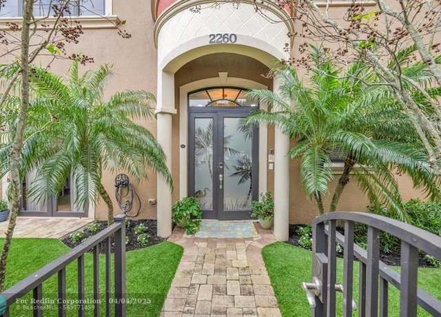 Property at 2260 SE 7 St, Pompano Beach, FL 33062, 3 beds, 3.5 baths