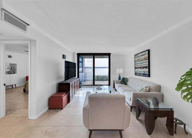 Property at 111 Lake Emerald Dr #105, Oakland Park, FL 33309, 2 beds, 2 baths