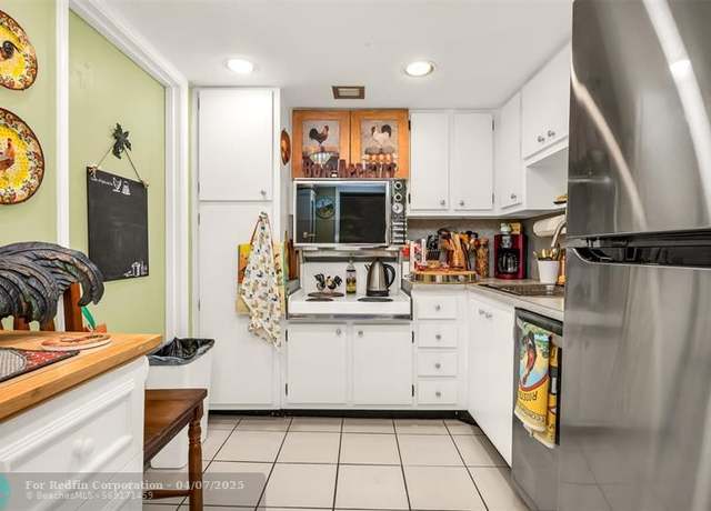 Property at 3000 S Course Dr #102, Pompano Beach, FL 33069, 2 beds, 2 baths