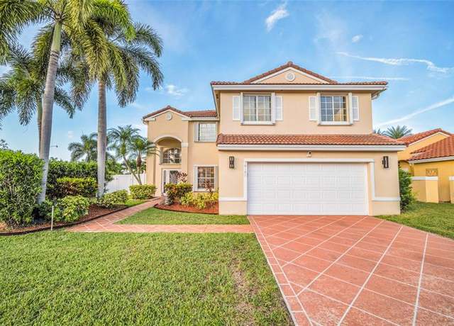 Property at 19197 NW 13th St, Pembroke Pines, FL 33029, 3 beds, 2.5 baths