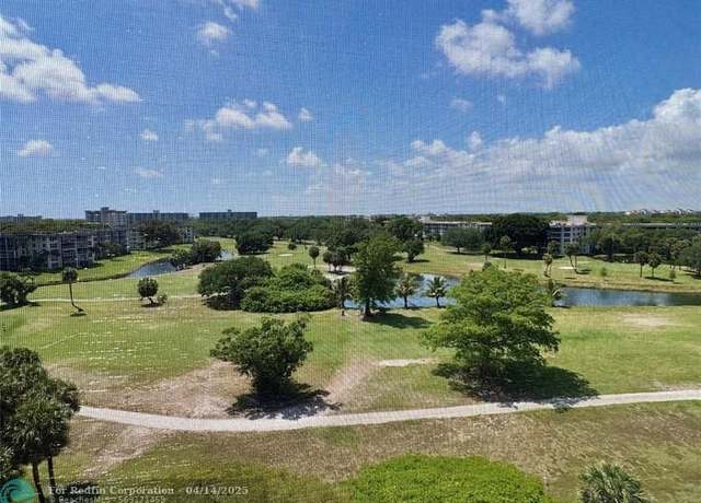 Property at 3520 Oaks Way #807, Pompano Beach, FL 33069, 3 beds, 2.5 baths
