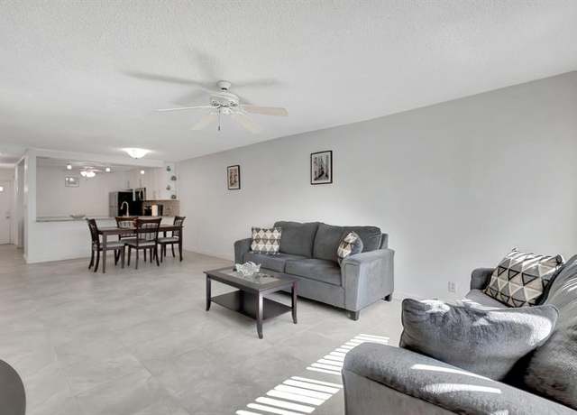 Property at 9110 Fairbanks Ln #5, Boca Raton, FL 33496, 2 beds, 2 baths