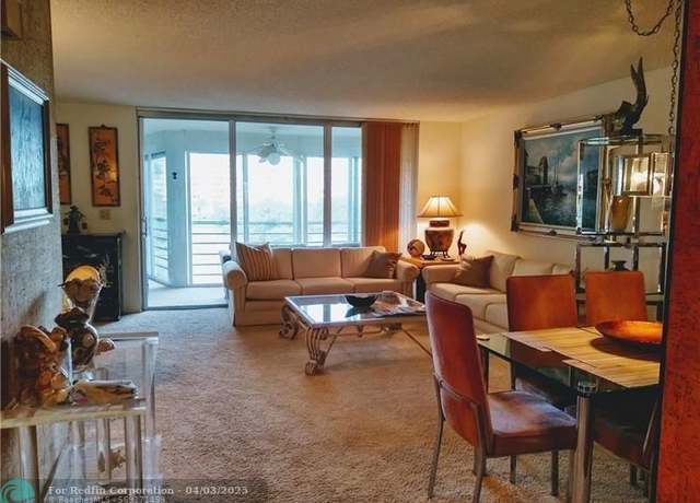 Property at 555 Oaks Ln #405, Pompano Beach, FL 33069, 2 beds, 2 baths