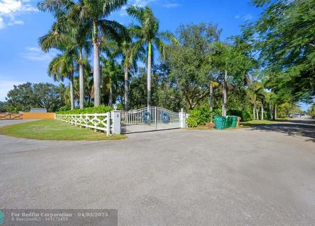 Property at 4001 SW 73rd Ave, Davie, FL 33314, 3 beds, 2 baths