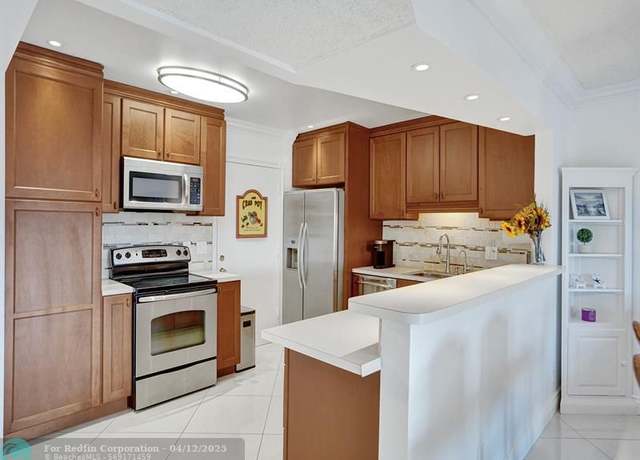 Property at 4740 NW 21st St #412, Lauderhill, FL 33313, 1 bed, 1.5 baths