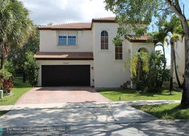 Property at 15542 SW 54th Ct, Miramar, FL 33027, 3 beds, 2.5 baths