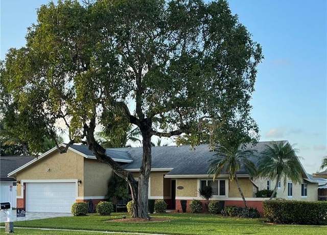 Property at 8581 SW 27th Pl, Davie, FL 33328, 3 beds, 2 baths