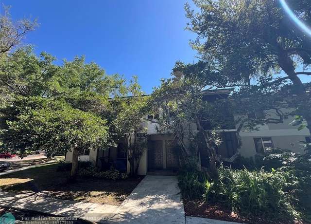 Property at 302 Gardens Dr #201, Pompano Beach, FL 33069, 2 beds, 1 bath