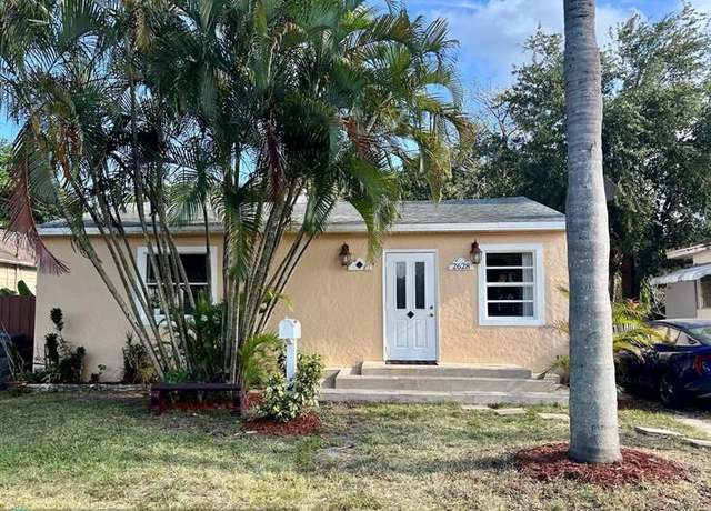 Property at 2628 Hayes St, Hollywood, FL 33020, 3 beds, 2 baths
