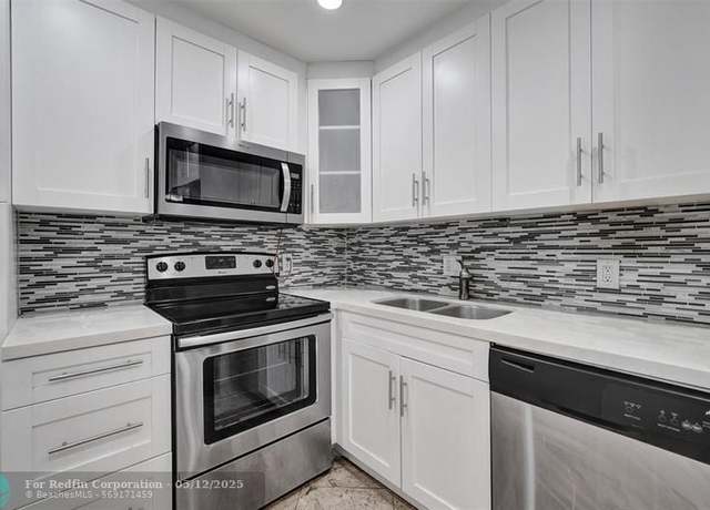 Property at 4000 N Hills Dr #38, Hollywood, FL 33021, 2 beds, 2 baths
