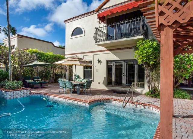 Property at 23368 S Mirabella Cir, Boca Raton, FL 33433, 4 beds, 2.5 baths