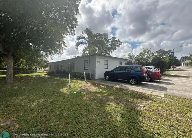 Property at 725 NW 1st Ct, Hallandale, FL 33009, 4 beds, 2 baths