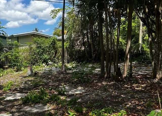 Property at 35 Allen Rd, West Park, FL 33023